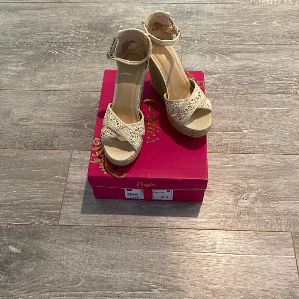 Candie’s wedge sandals